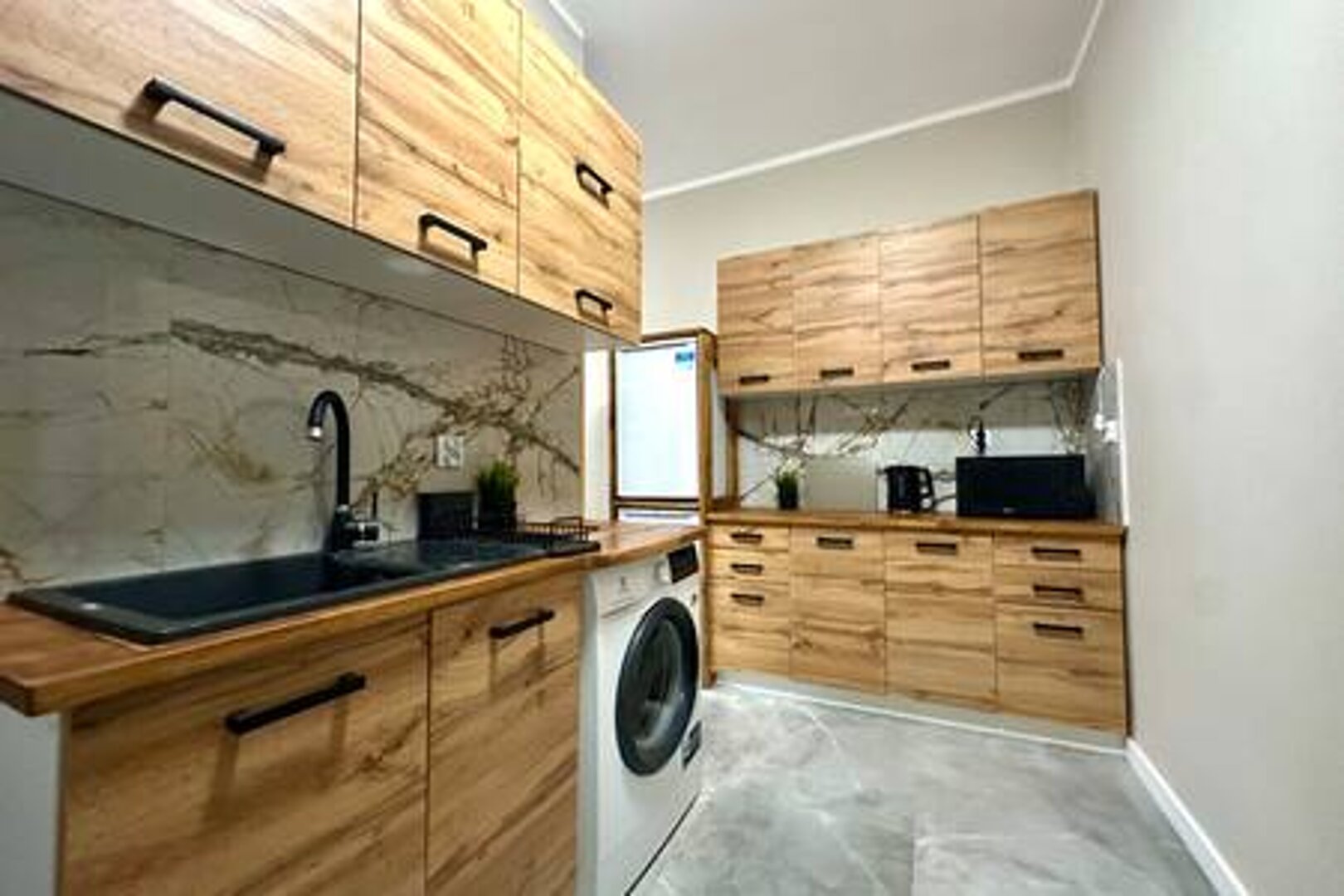 MMRent Maria Smeja - 12