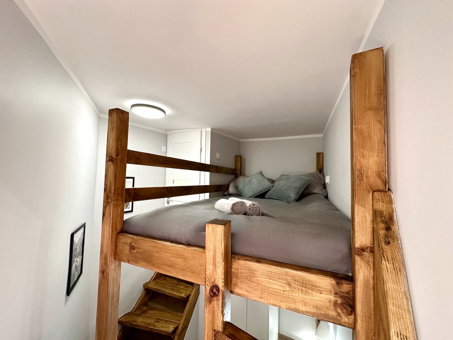 Valley Room